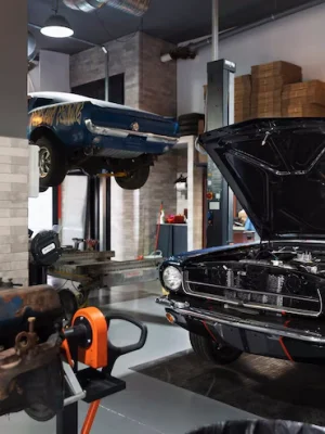 Carro con capo abierto